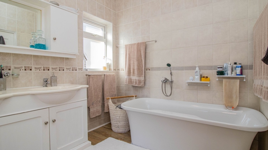 3 Bedroom Property for Sale in Westcliff Western Cape